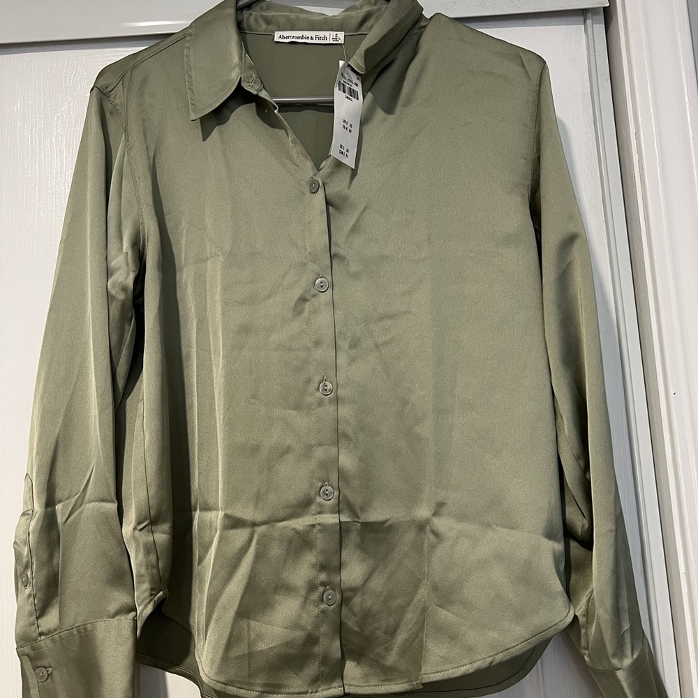 Abercrombie & Fitch Satin Long-Sleeve Button Up